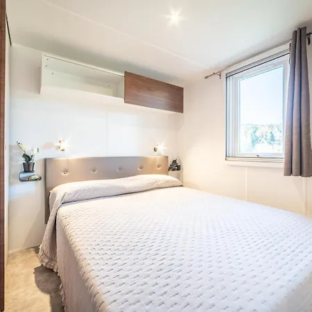 Centro Vacanze - Garden River منتزه العطل *