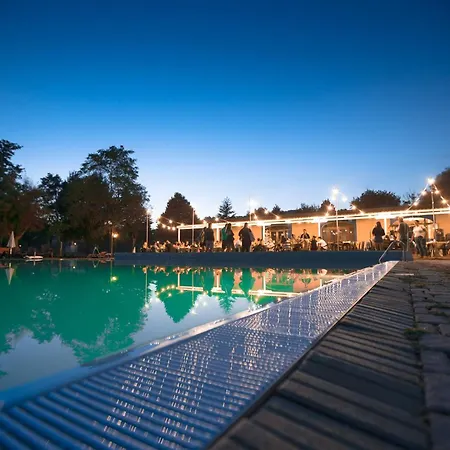 Centro Vacanze - Garden River ألتيدونا