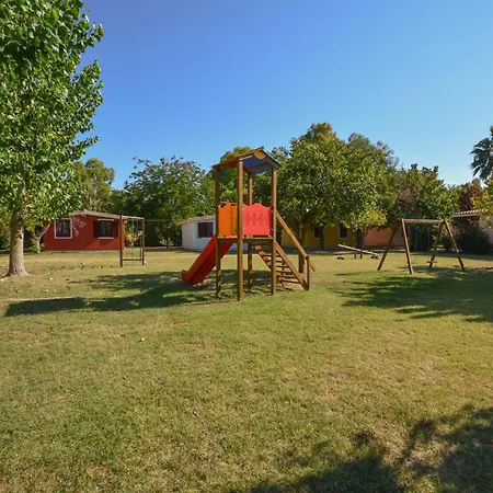 Centro Vacanze - Garden River منتزه العطل ألتيدونا