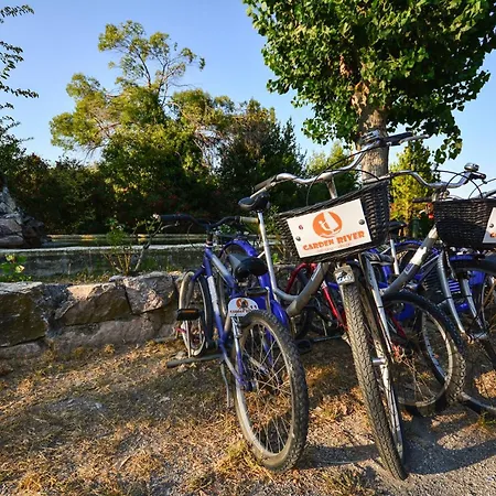 منتزه العطل Centro Vacanze - Garden River ألتيدونا