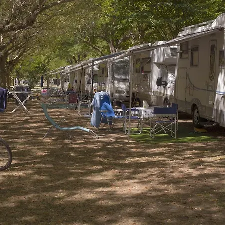 منتزه العطل Centro Vacanze - Garden River ألتيدونا