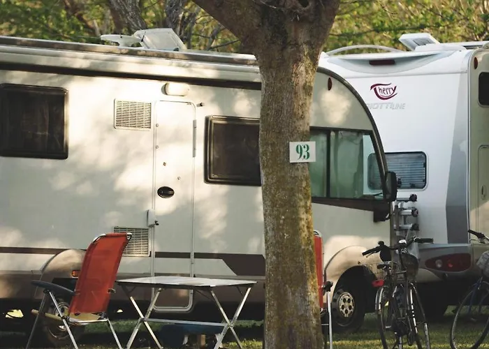 Parco vacanze Centro Vacanze - Garden River Altidona