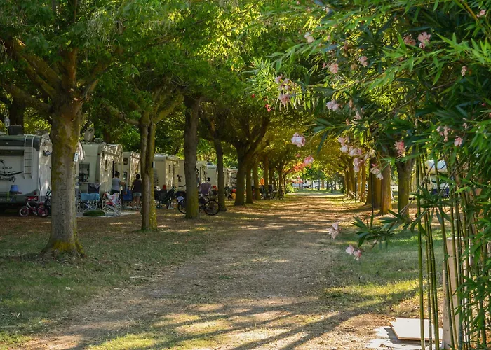 Centro Vacanze - Garden River