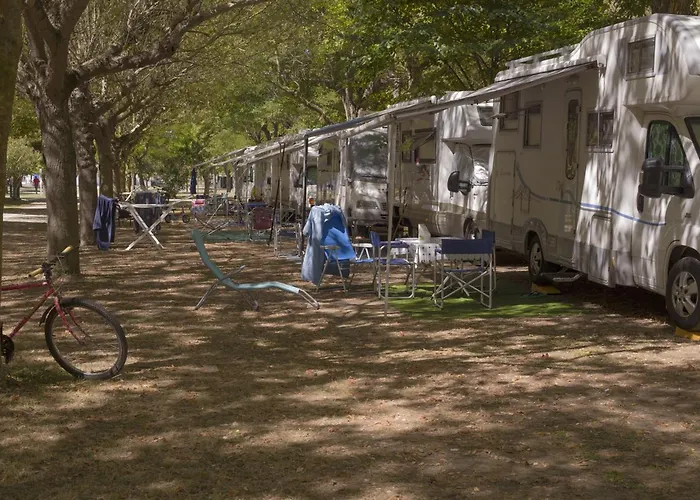 Parco vacanze Centro Vacanze - Garden River Altidona